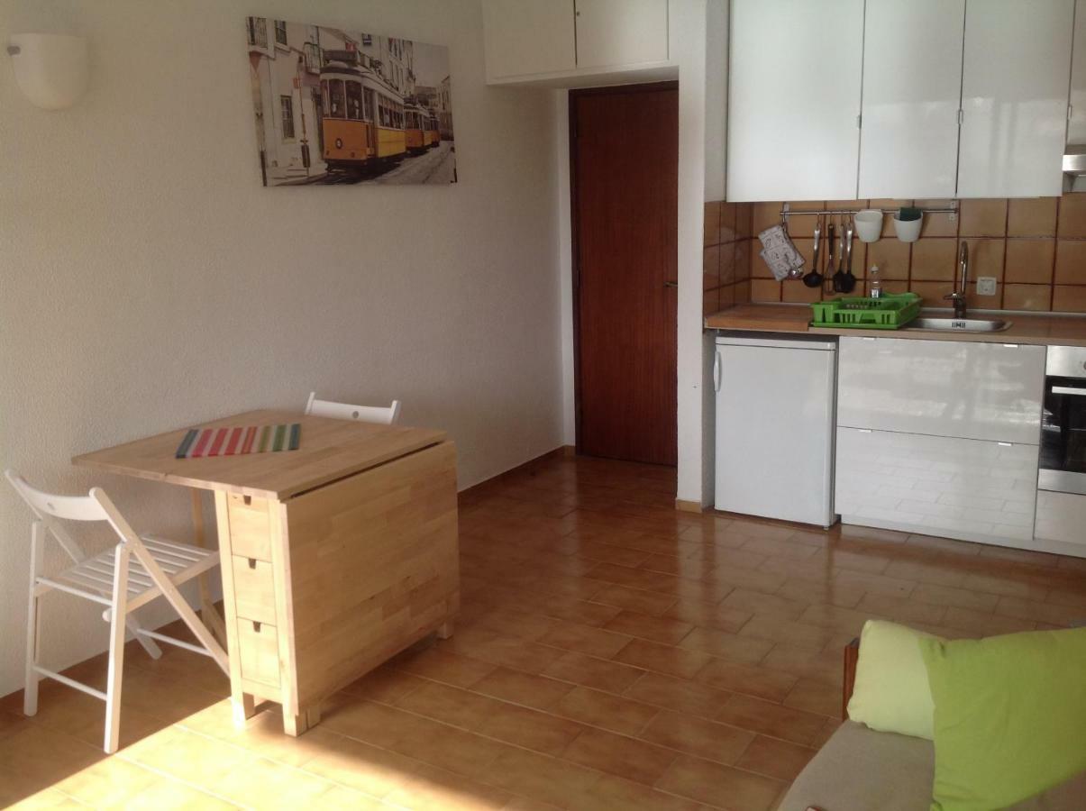 Beach Apartment... T1 With Swimming Pool Costa de Caparica Eksteriør billede